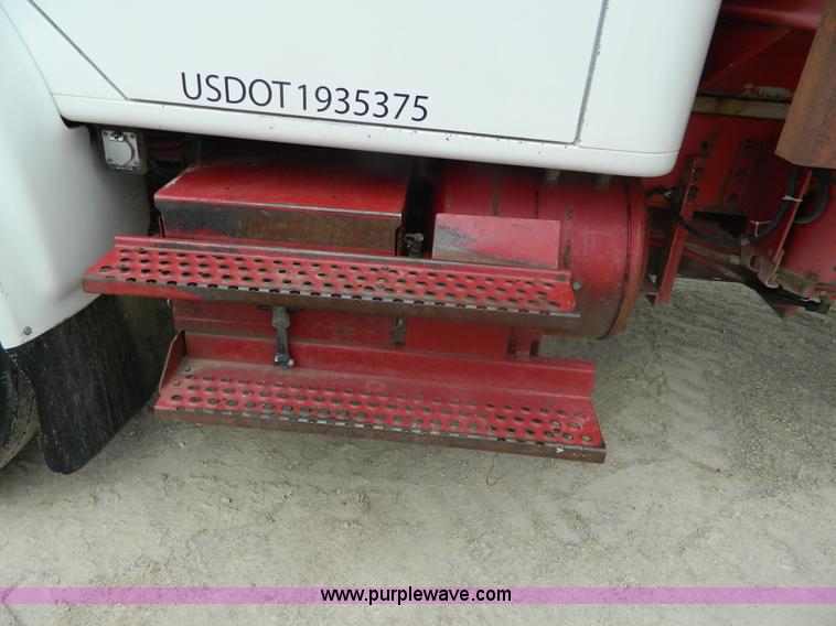 image for item K8102 1999 International 4900 flatbed dump truck