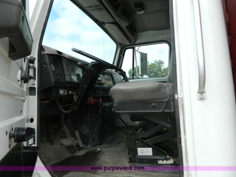 image for item K8102 1999 International 4900 flatbed dump truck