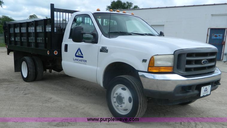 image for item K8103 2001 Ford F450 Super Duty flatbed truck