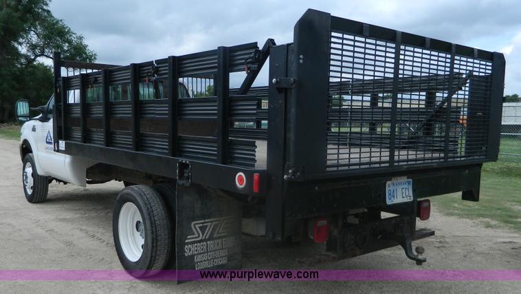 image for item K8103 2001 Ford F450 Super Duty flatbed truck