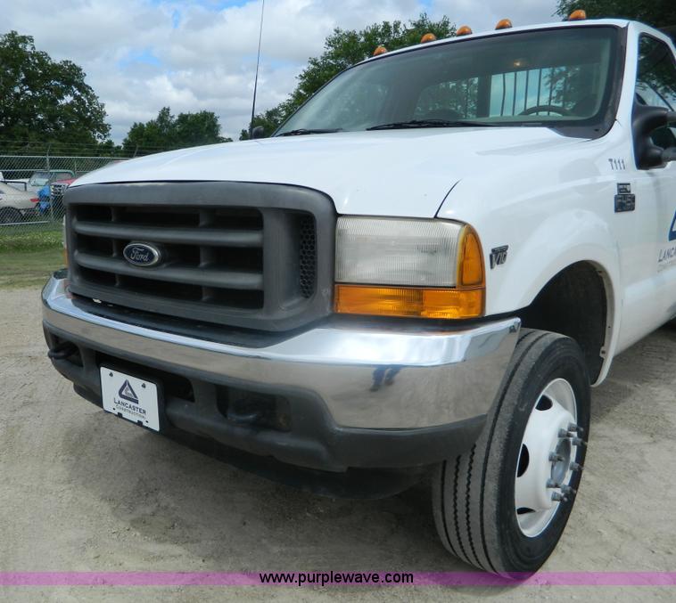 image for item K8103 2001 Ford F450 Super Duty flatbed truck