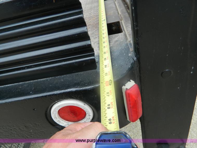 image for item K8103 2001 Ford F450 Super Duty flatbed truck