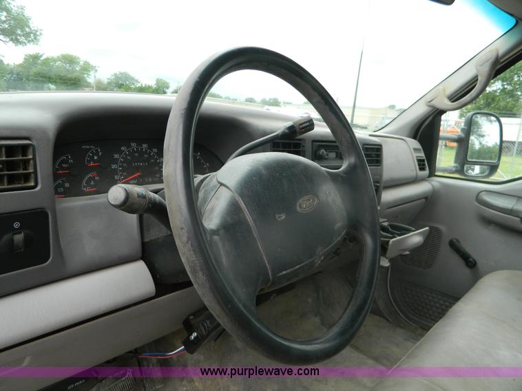 image for item K8103 2001 Ford F450 Super Duty flatbed truck