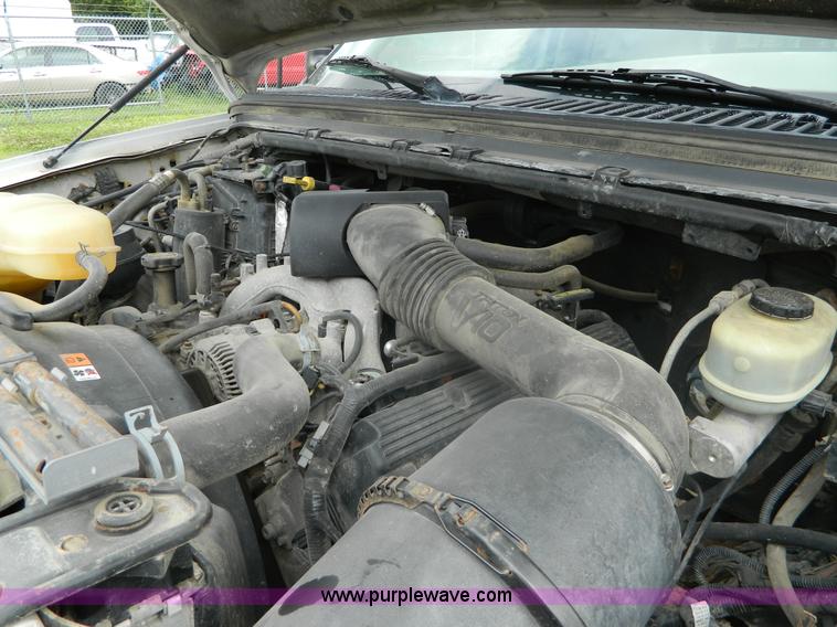 image for item K8103 2001 Ford F450 Super Duty flatbed truck