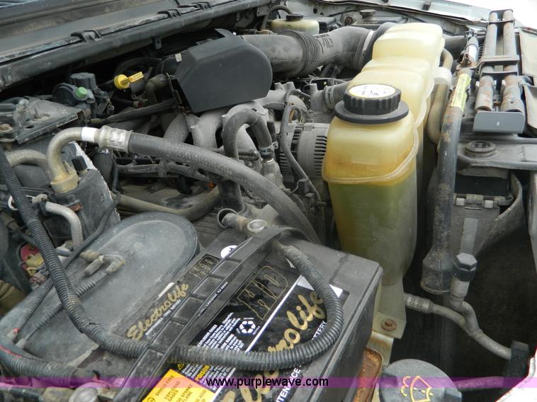 image for item K8103 2001 Ford F450 Super Duty flatbed truck