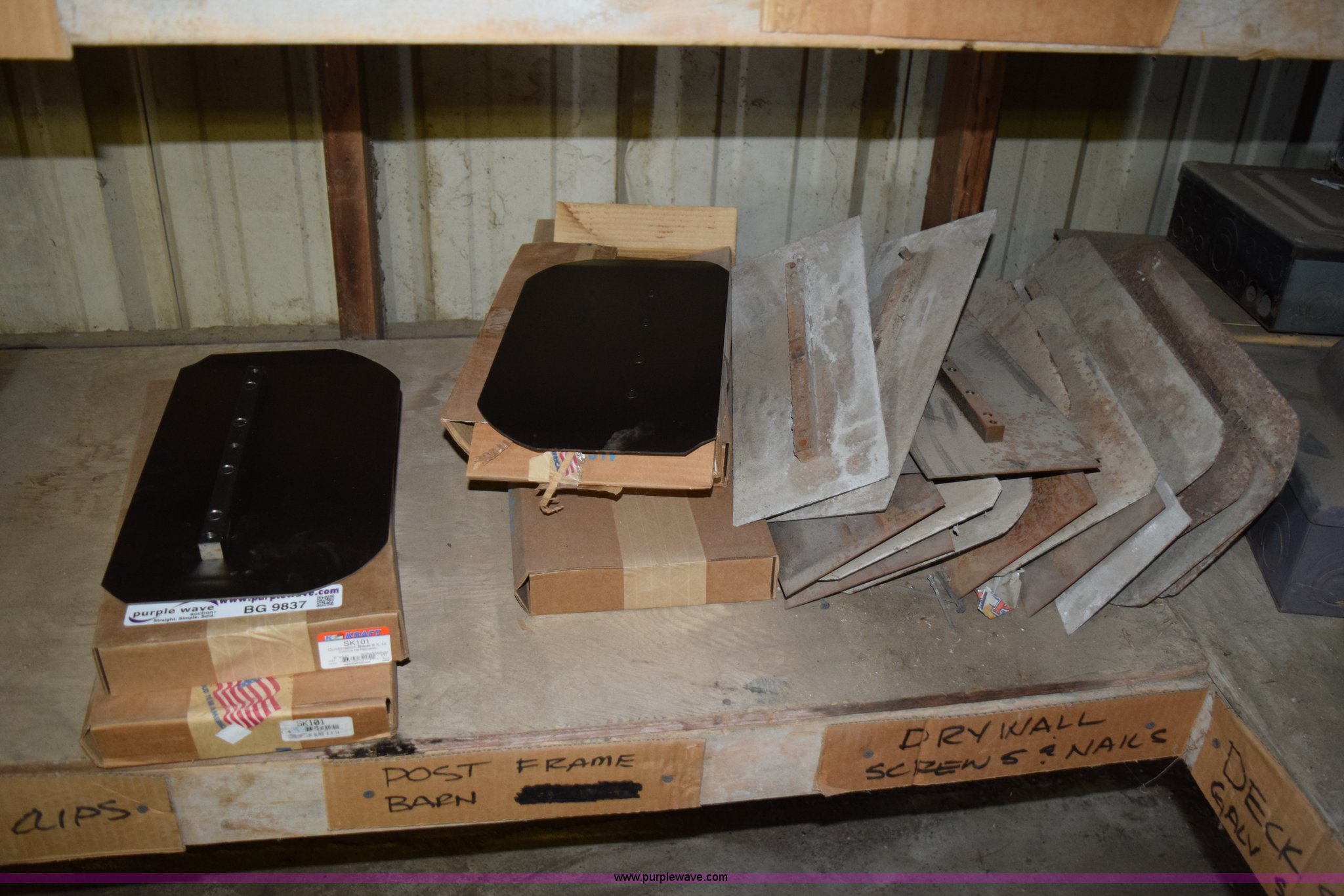 Trowel machine blades in Salina, KS Item BG9837 sold Purple Wave