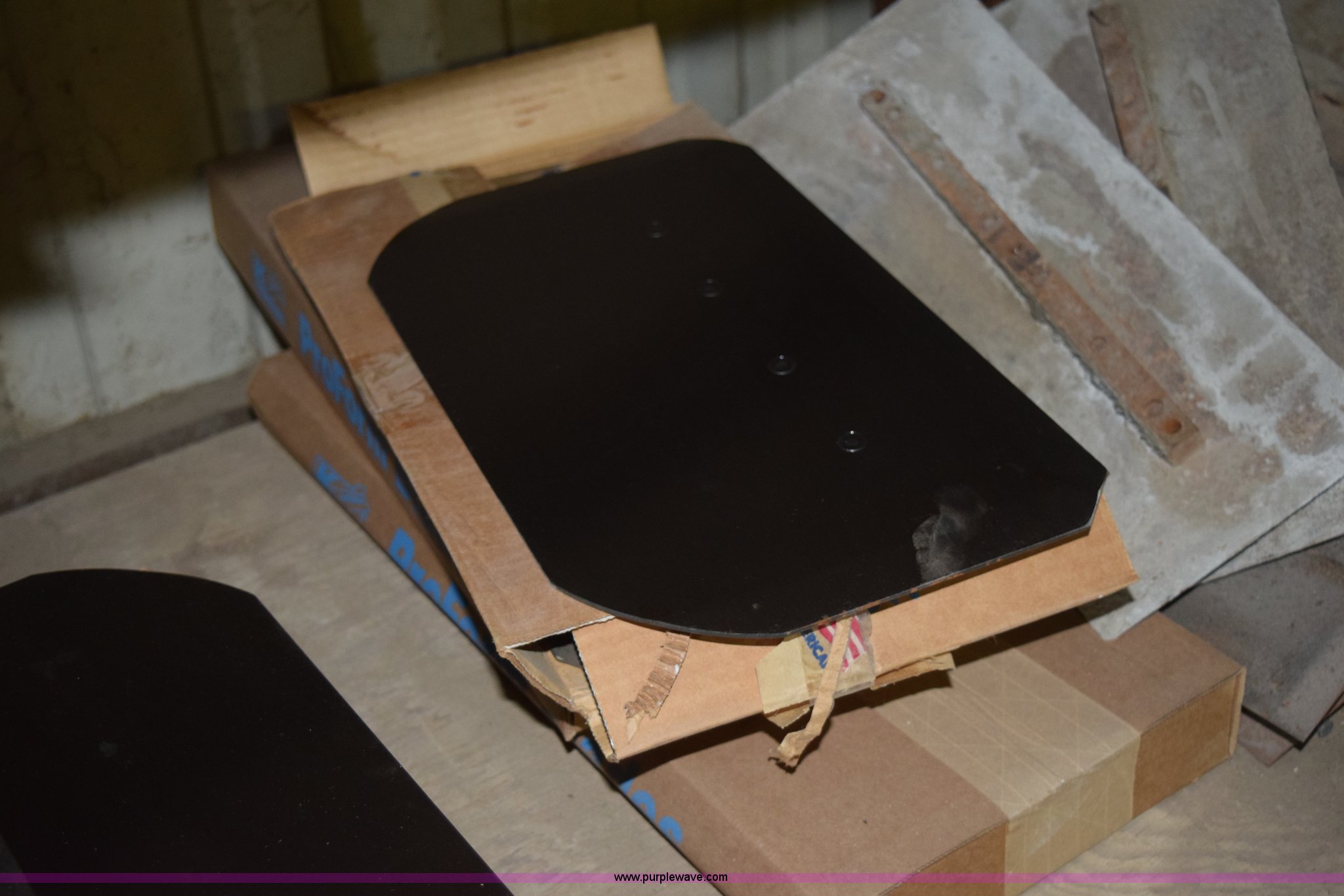 Trowel machine blades in Salina, KS Item BG9837 sold Purple Wave