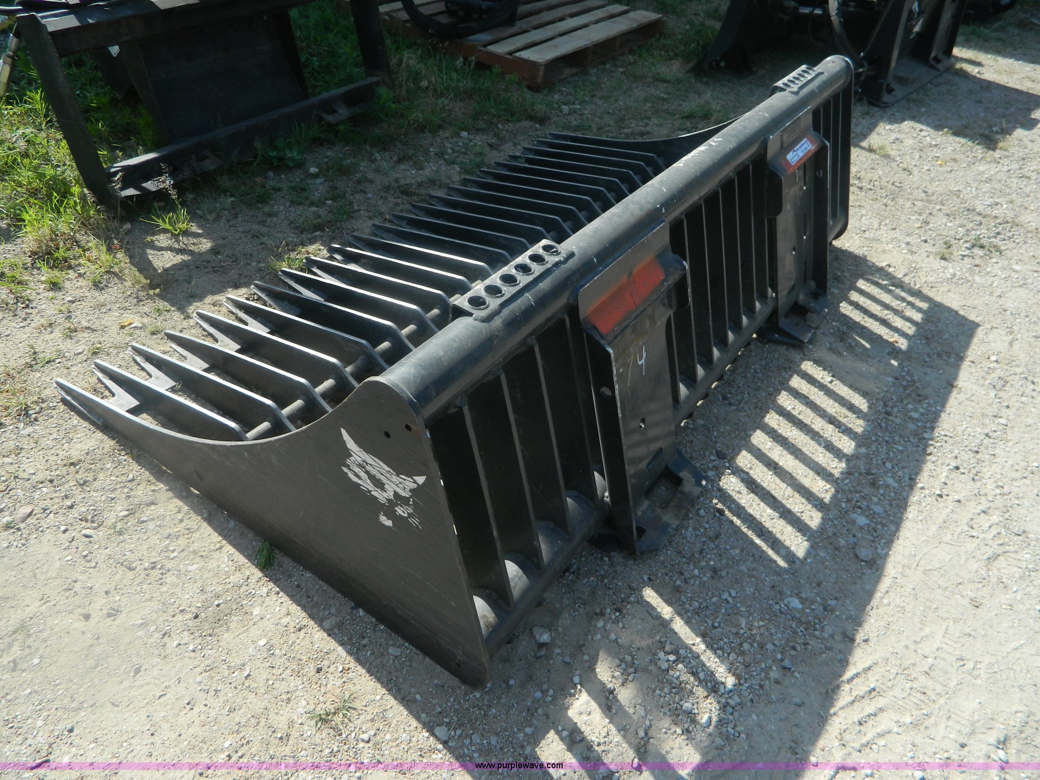 Bobcat rock bucket in Salina, KS Item BG9859 sold Purple Wave