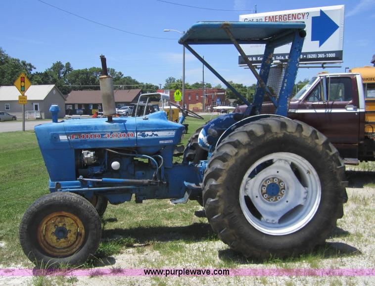 image for item AC9282 Ford 4000 tractor