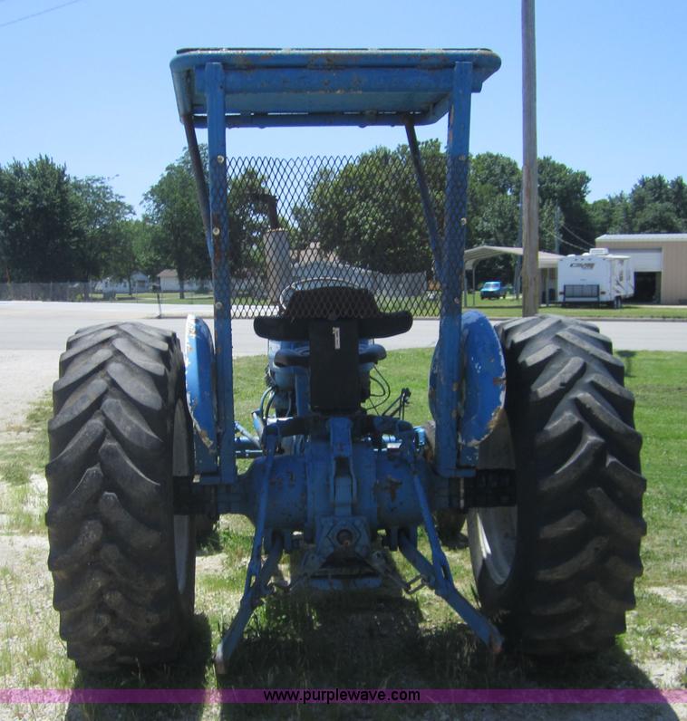 image for item AC9282 Ford 4000 tractor