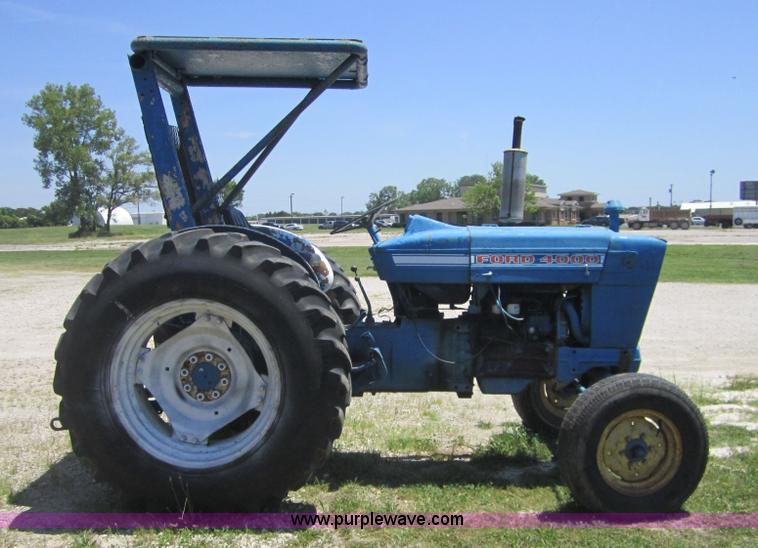 image for item AC9282 Ford 4000 tractor