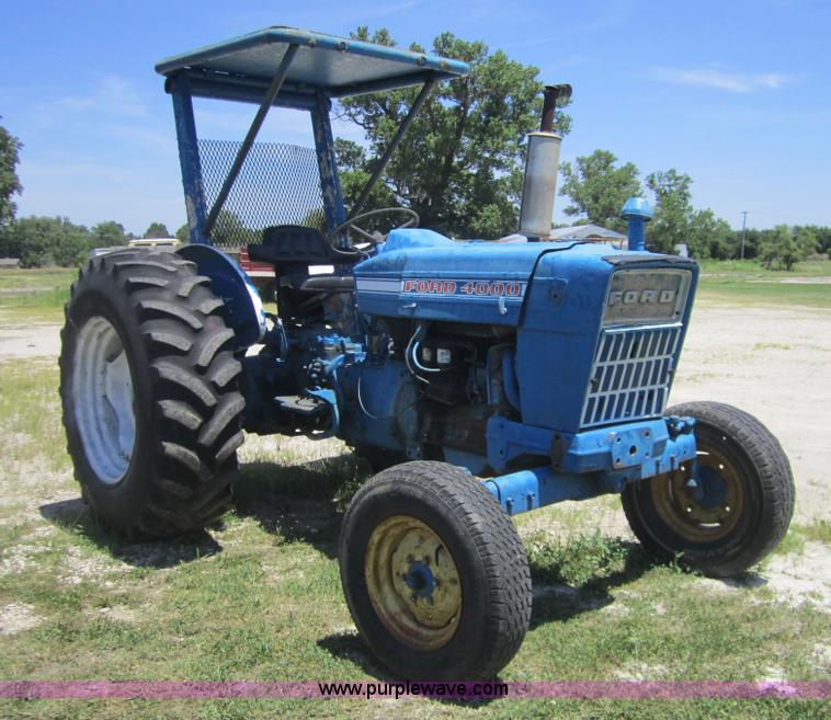 image for item AC9282 Ford 4000 tractor