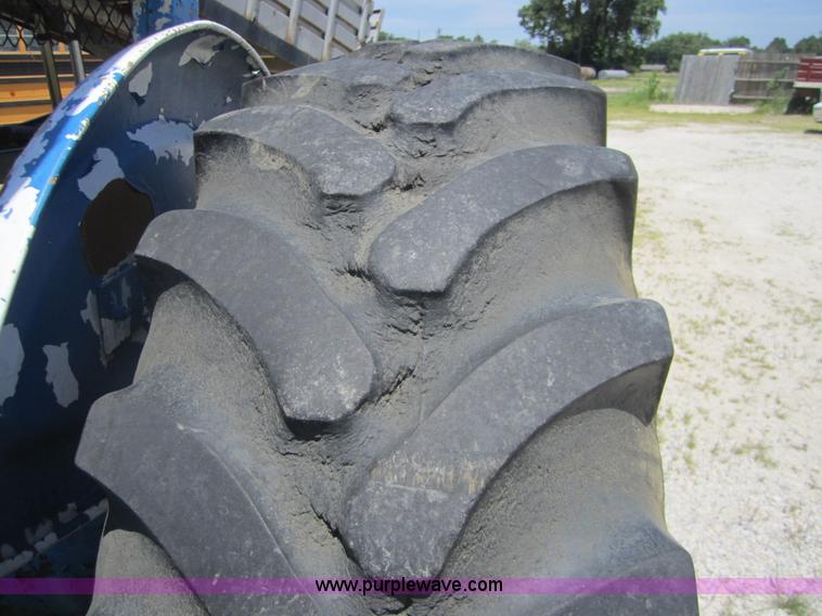 image for item AC9282 Ford 4000 tractor