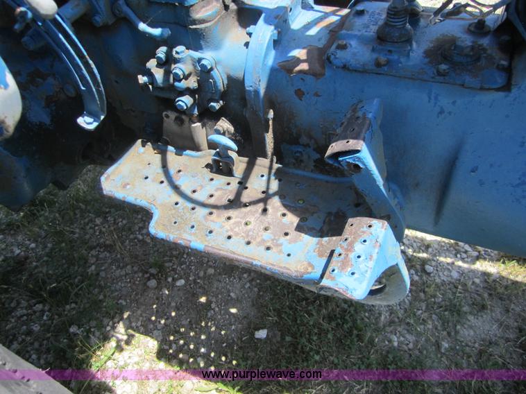 image for item AC9282 Ford 4000 tractor