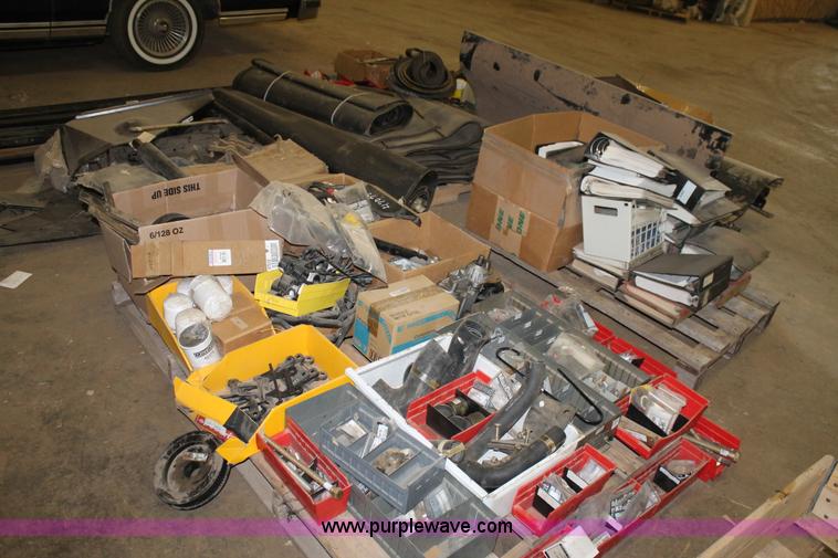 image for item AO9551 Assorted MacDon parts