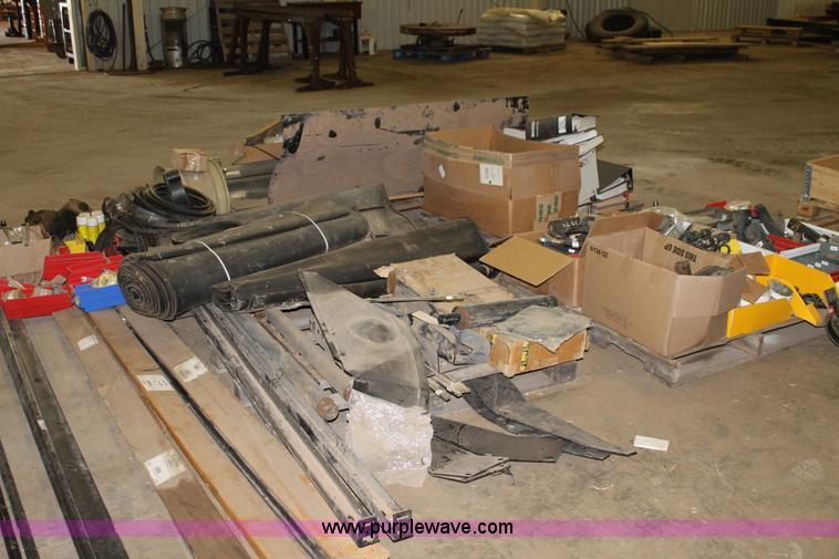 image for item AO9551 Assorted MacDon parts