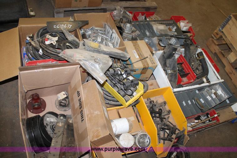 image for item AO9551 Assorted MacDon parts