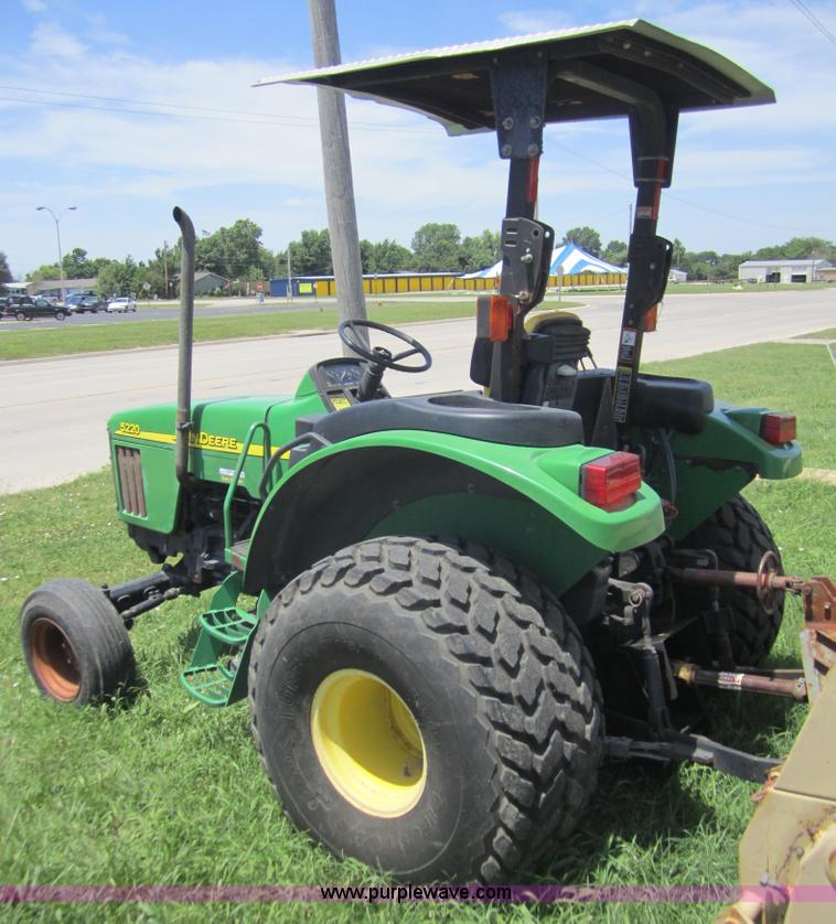 image for item BA9250 2003 John Deere 5220 tractor