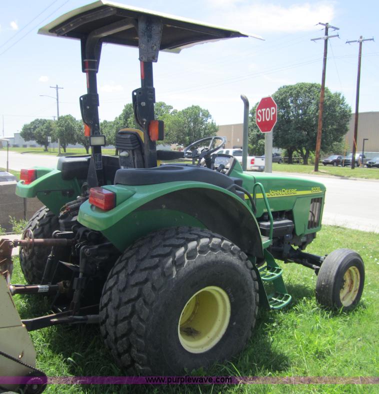 image for item BA9250 2003 John Deere 5220 tractor