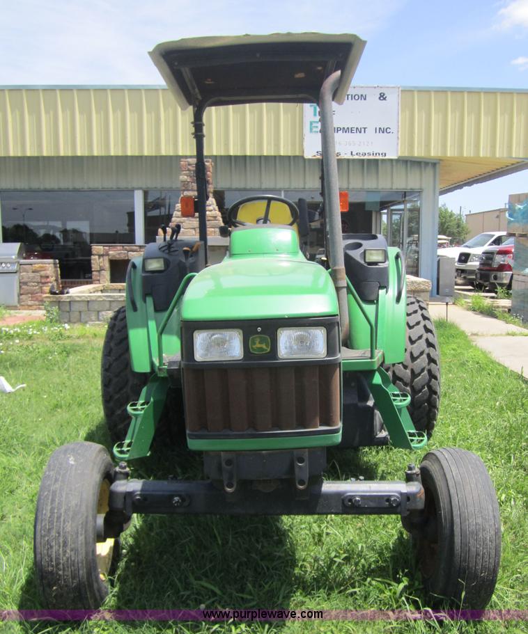 image for item BA9250 2003 John Deere 5220 tractor