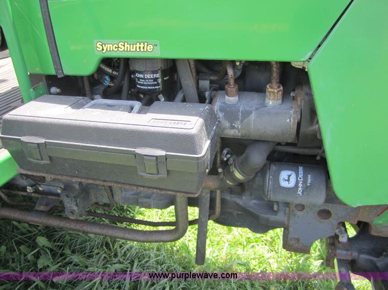 image for item BA9250 2003 John Deere 5220 tractor