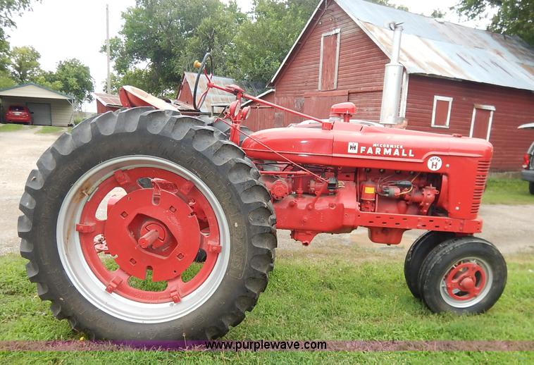 image for item BC9342 Farmall Super H tractor