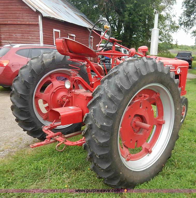 image for item BC9342 Farmall Super H tractor