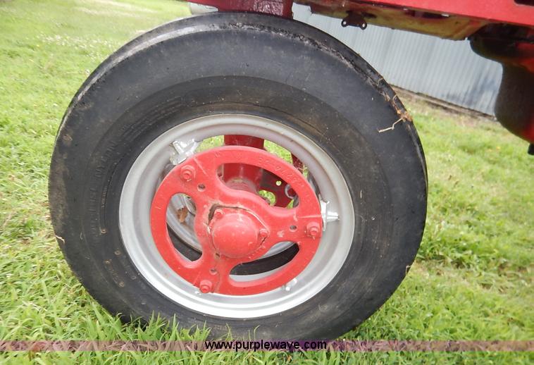 image for item BC9342 Farmall Super H tractor