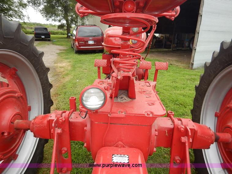 image for item BC9342 Farmall Super H tractor