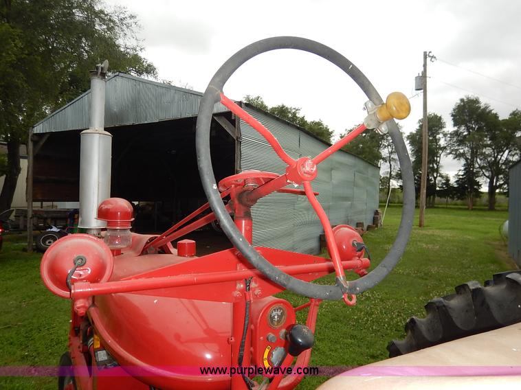 image for item BC9342 Farmall Super H tractor