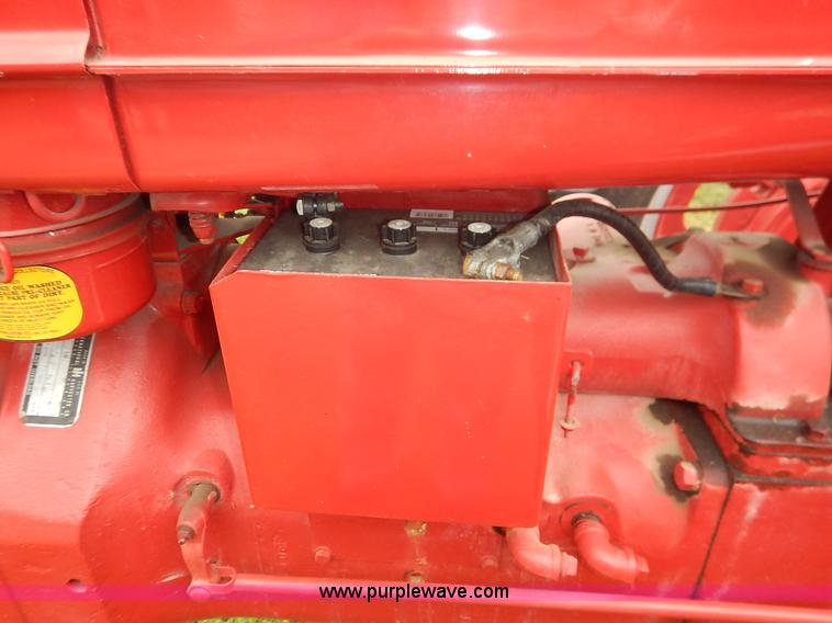 image for item BC9342 Farmall Super H tractor