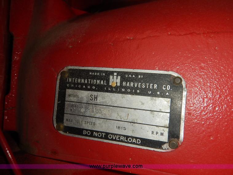 image for item BC9342 Farmall Super H tractor