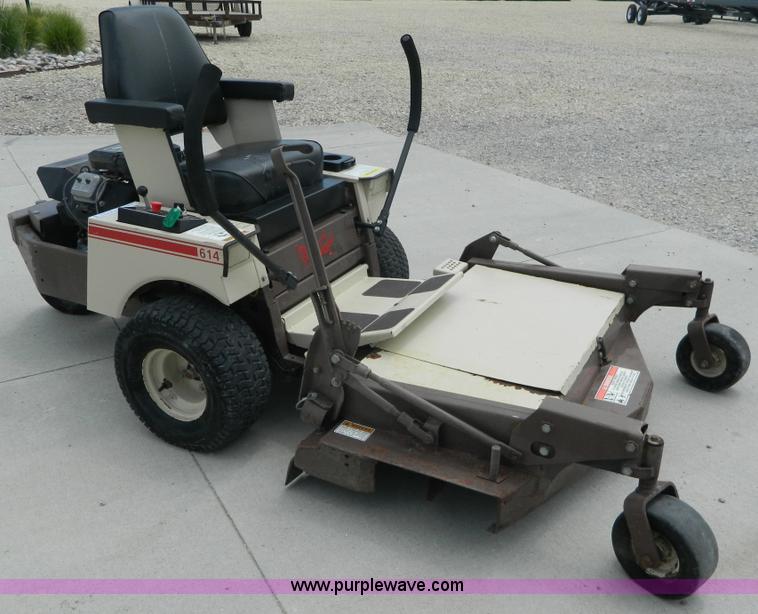 image for item BJ9066 Grasshopper 614 ZTR lawn mower