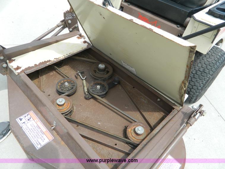 image for item BJ9066 Grasshopper 614 ZTR lawn mower