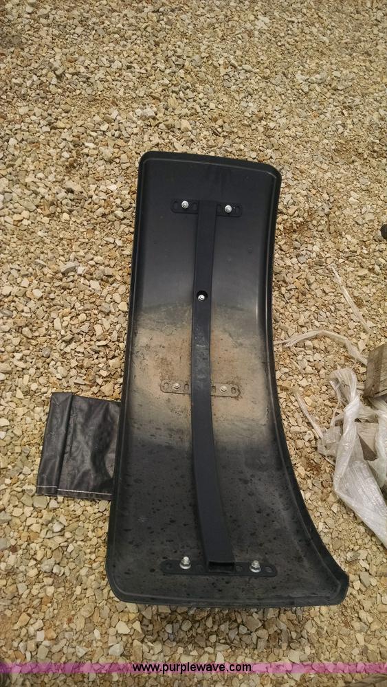 image for item BJ9067 (2) John Deere fenders