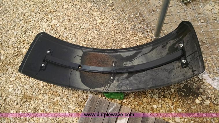 image for item BJ9067 (2) John Deere fenders