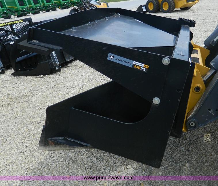 image for item BJ9071 John Deere MS72 material scraper