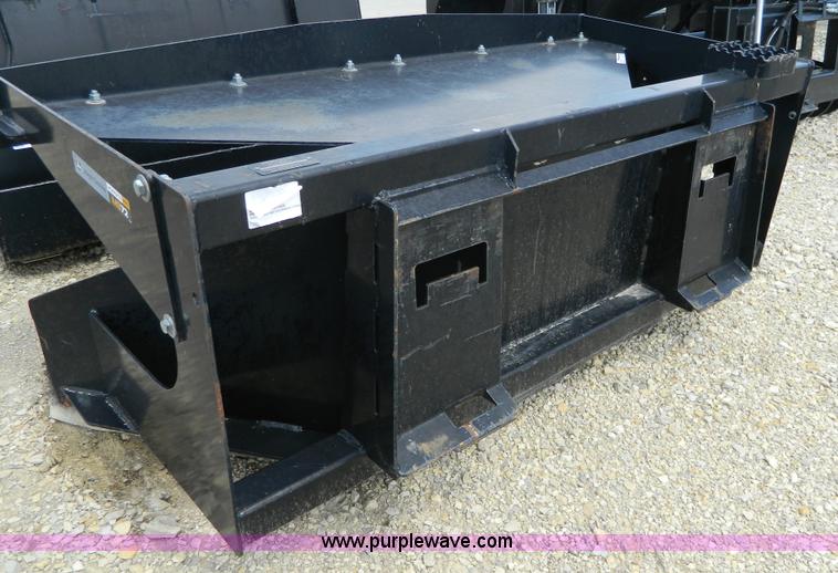 image for item BJ9071 John Deere MS72 material scraper