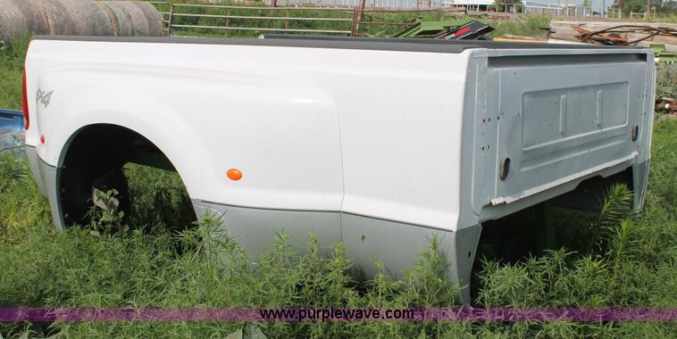 image for item BJ9498 Ford F350 pickup truck bed