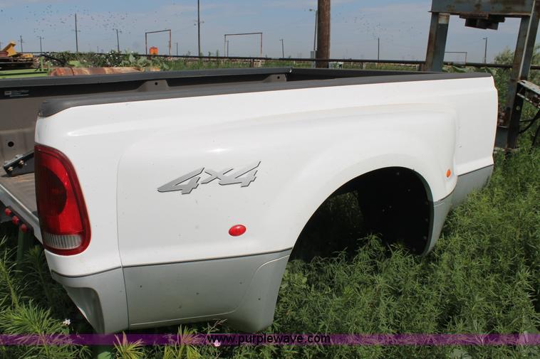 image for item BJ9498 Ford F350 pickup truck bed
