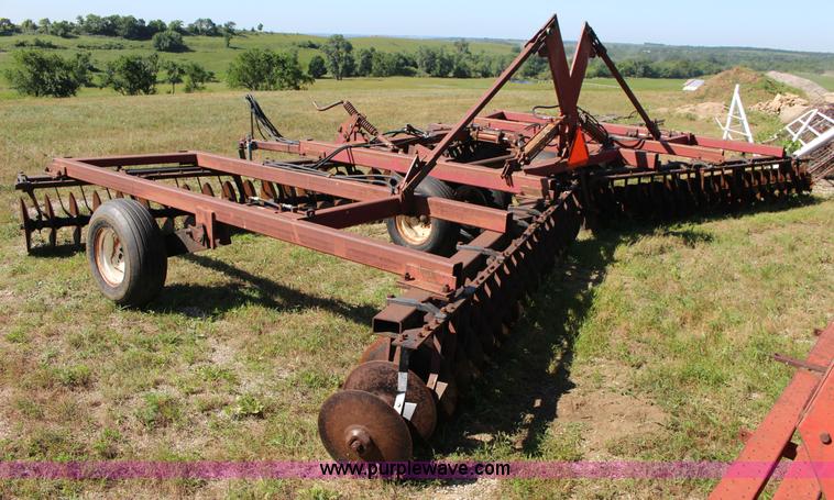 image for item BR9446 International 496 disk