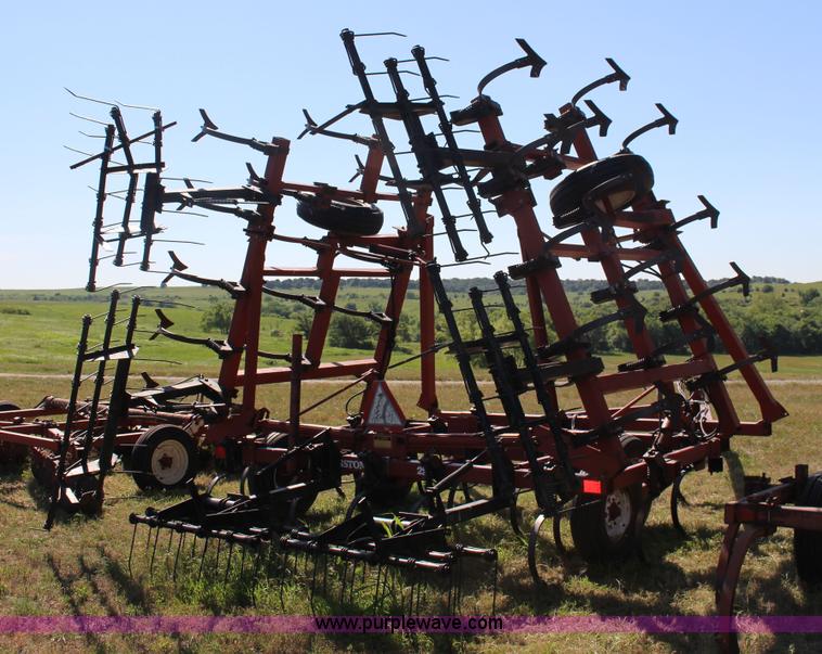 image for item BR9449 Hesston 2210 field cultivator