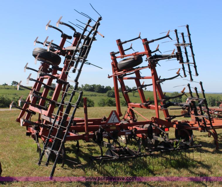 image for item BR9449 Hesston 2210 field cultivator