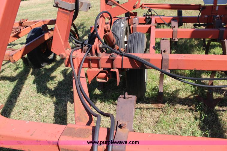 image for item BR9449 Hesston 2210 field cultivator