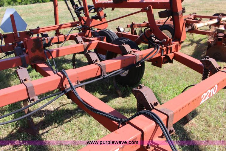 image for item BR9449 Hesston 2210 field cultivator