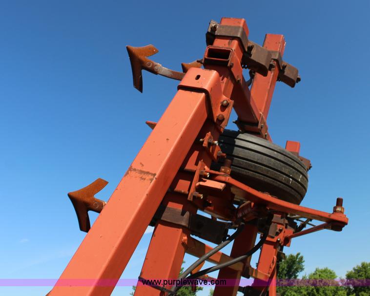 image for item BR9449 Hesston 2210 field cultivator