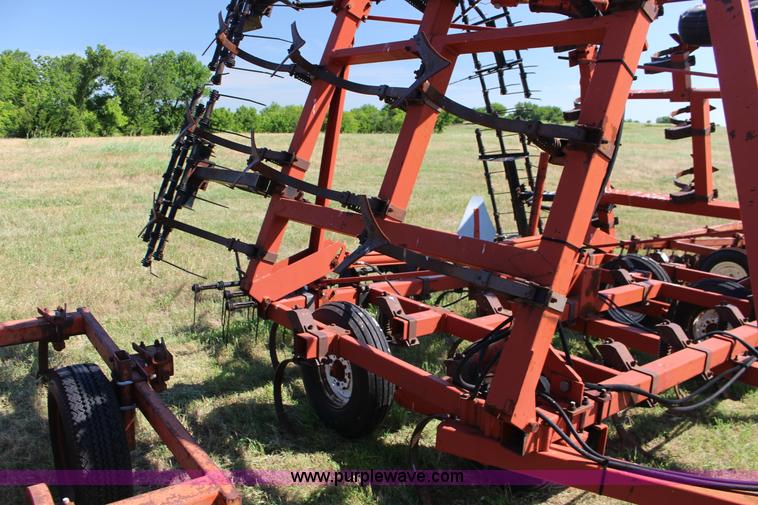 image for item BR9449 Hesston 2210 field cultivator