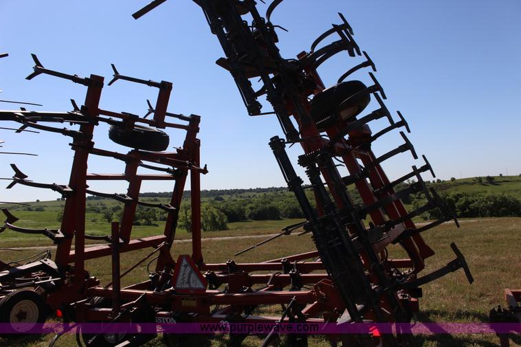 image for item BR9449 Hesston 2210 field cultivator