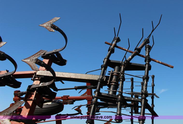 image for item BR9449 Hesston 2210 field cultivator