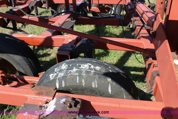 image for item BR9449 Hesston 2210 field cultivator